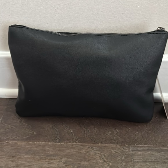 Jones NY PVC Cosmetic/travel wedge pouch,2 zip front pockets 1 interior,texture - Picture 3 of 12